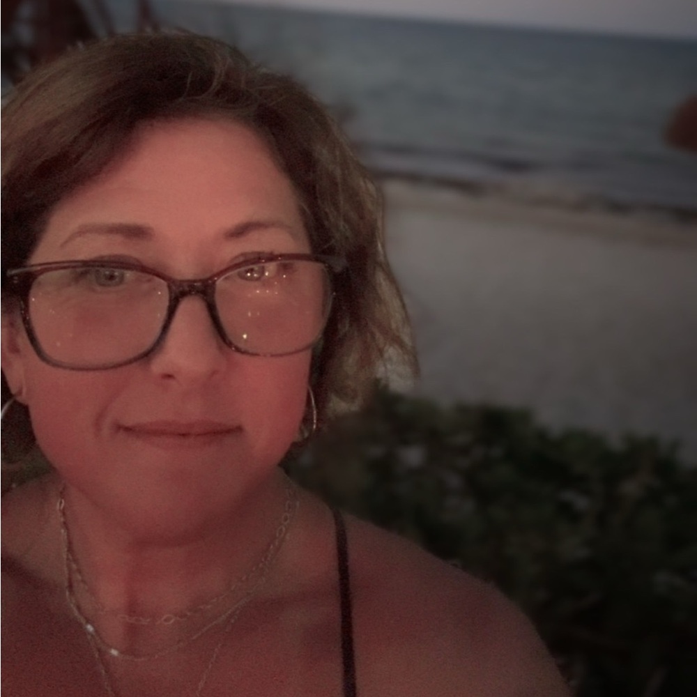 Meet your Posher, Jeni